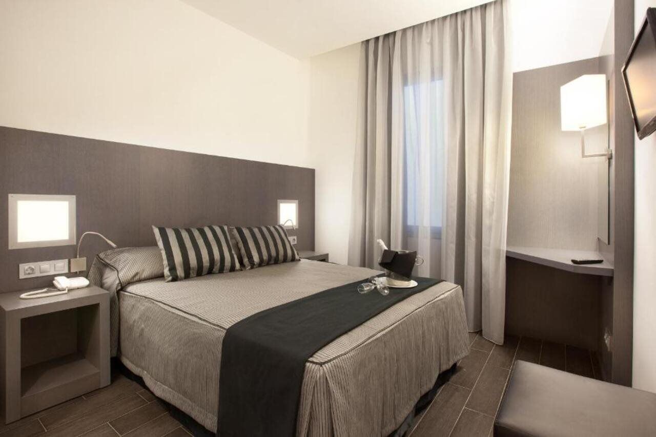 Hotel Dalia Ramblas 3*